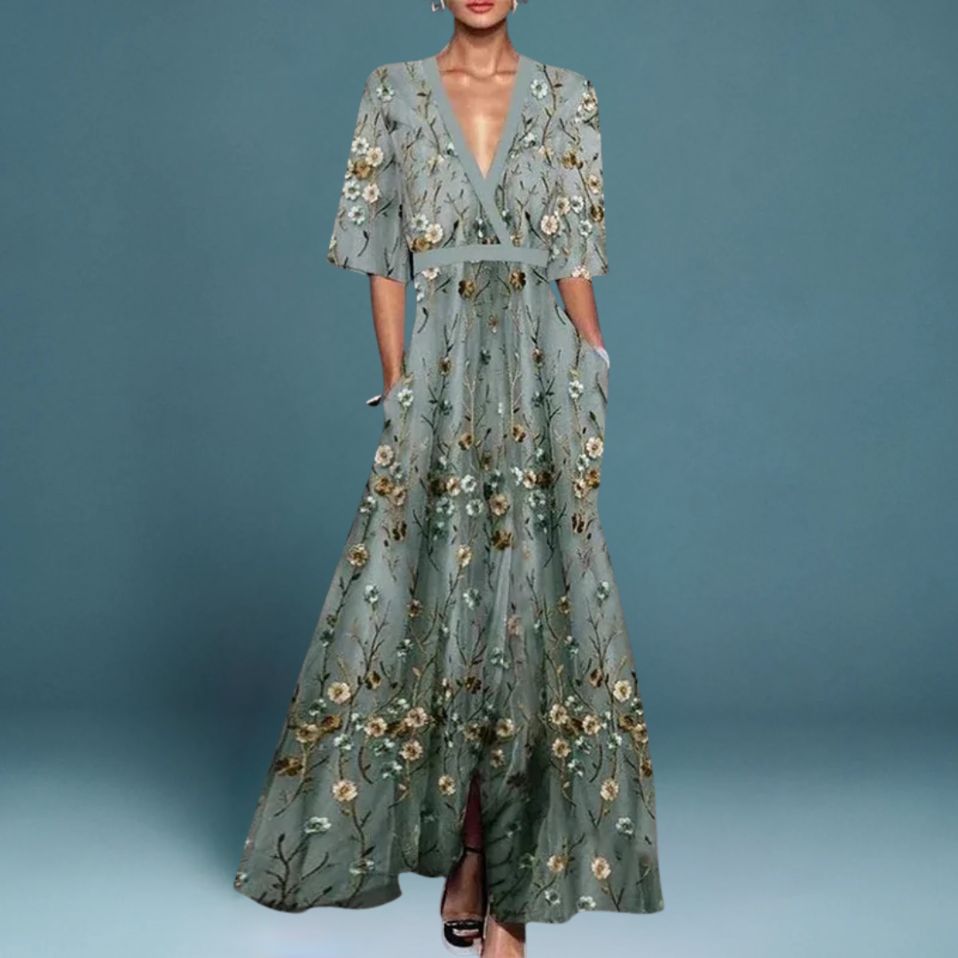 Klara – Elegant Kjole med Naturlig Skønhed