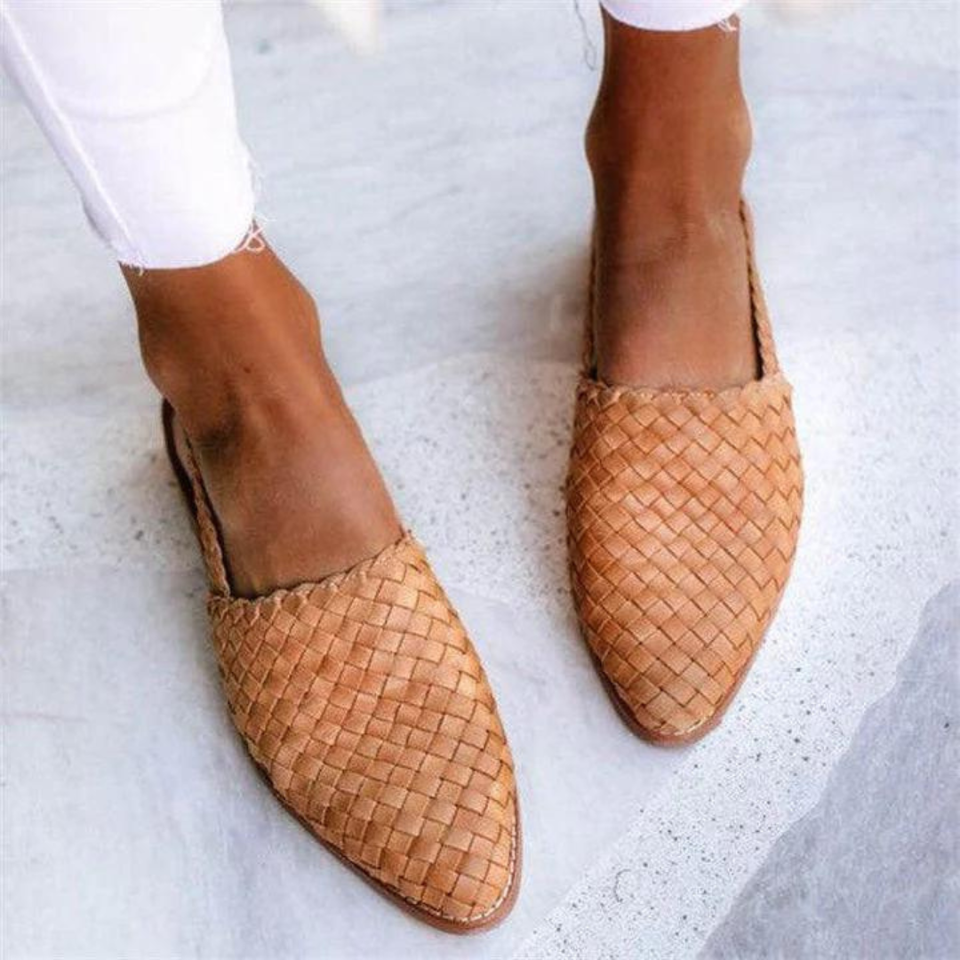 Claire | Elegante og Behagelige Håndlavede Flade Sandaler